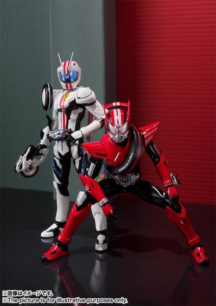 SH-Figuarts-Kamen-Rider-Mach-3